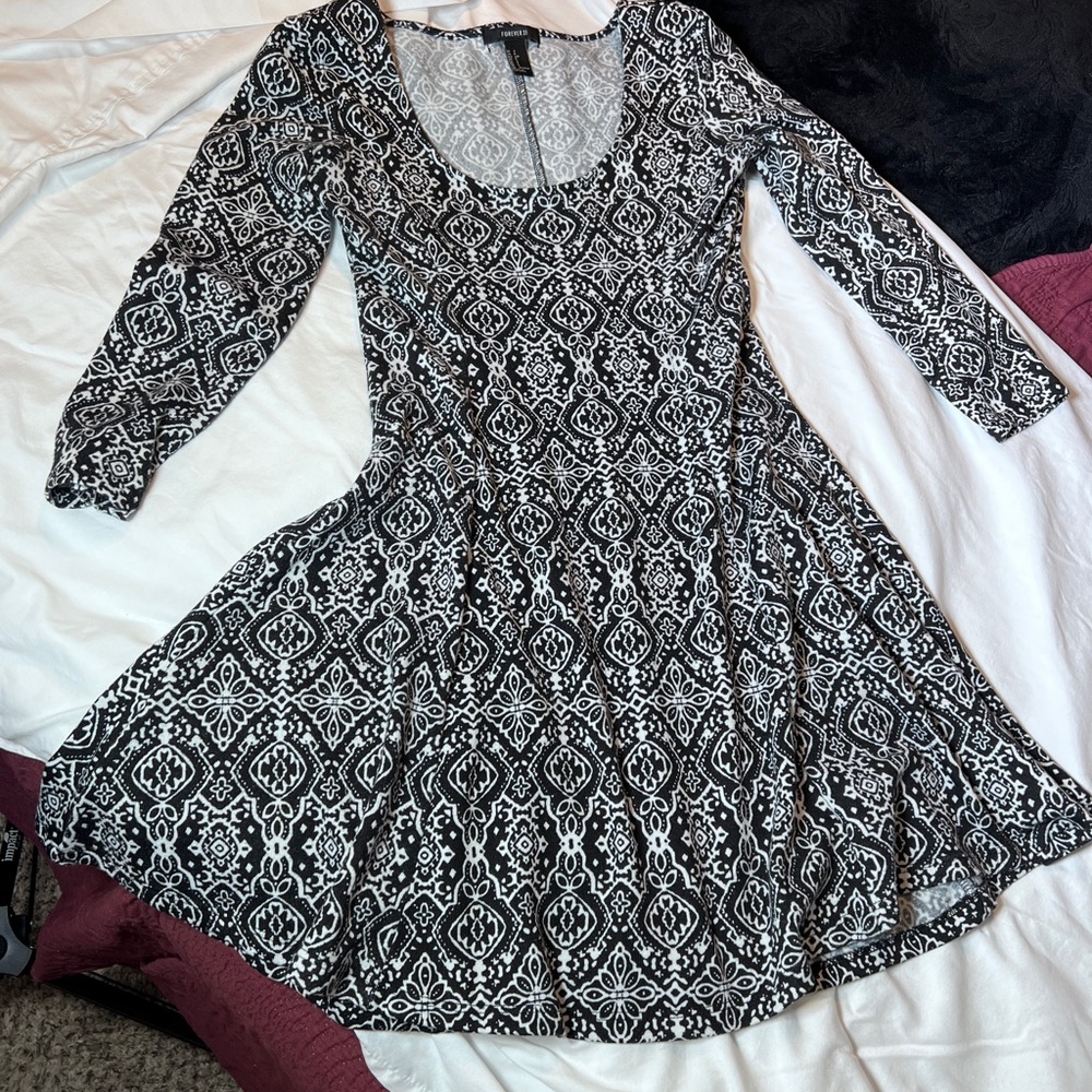 Forever 21 Black and White Fit and Flare Dress